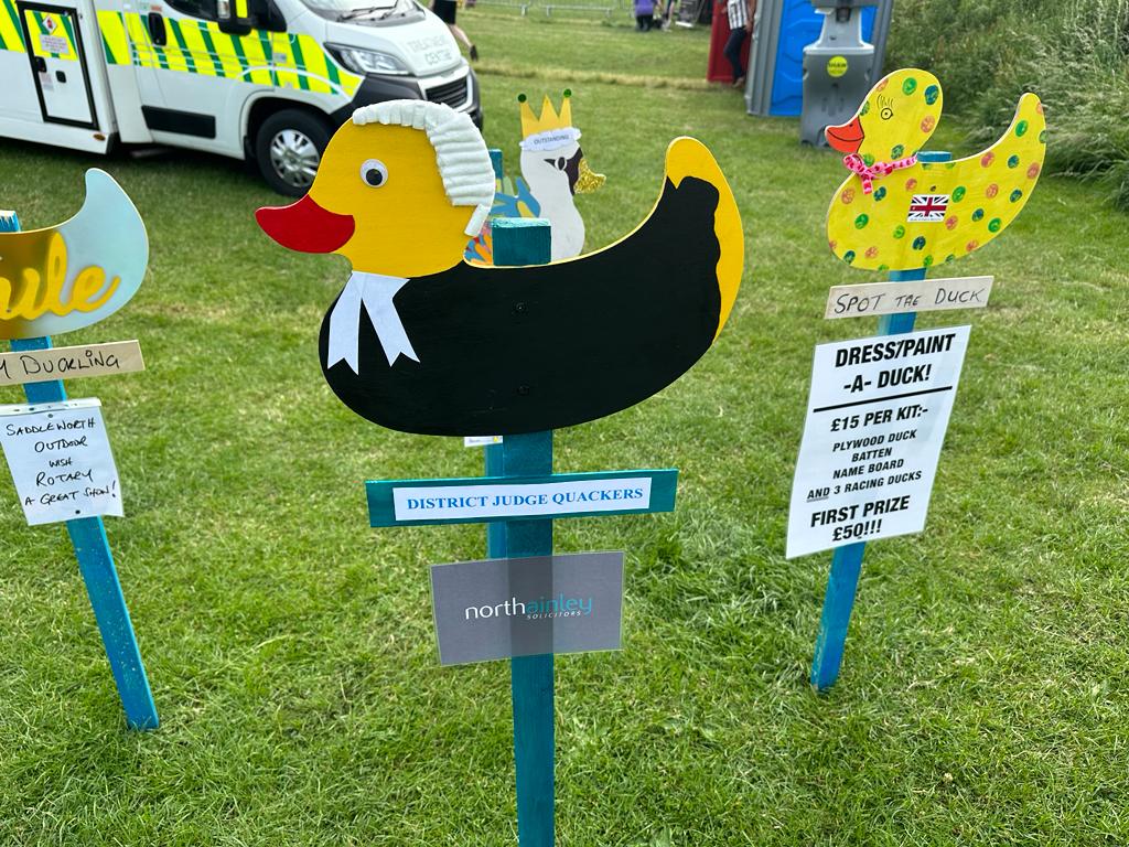 The Saddleworth Show – His Honour Judge Quackers